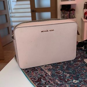 Michael Kors Cross Boday Bag - Nude (soft pink)